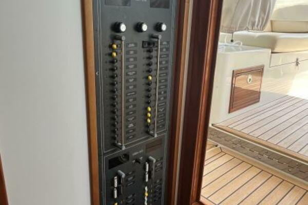 At Ease 34ft MJM Yacht For Sale