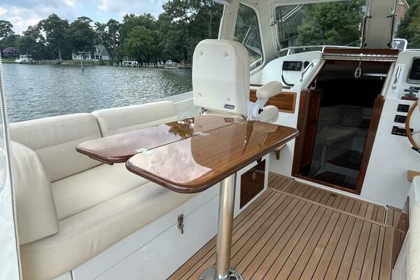 At Ease 34ft MJM Yacht For Sale