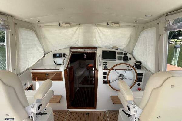 At Ease 34ft MJM Yacht For Sale