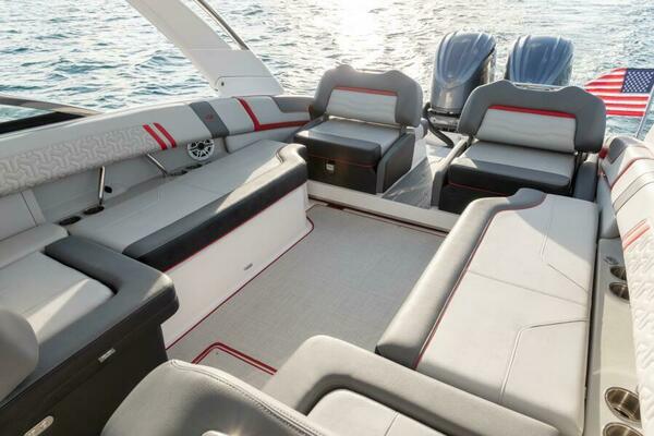 29ft Regal Yacht For Sale