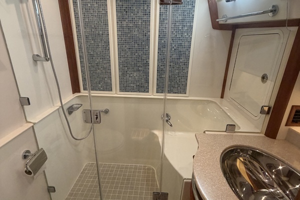 EAGLES NEST 48ft Sabre Yacht For Sale