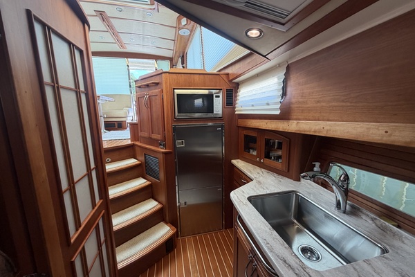 EAGLES NEST 48ft Sabre Yacht For Sale