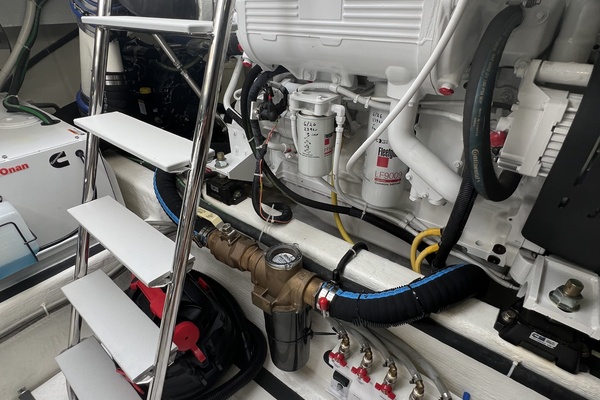 EAGLES NEST 48ft Sabre Yacht For Sale