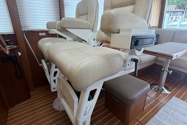 EAGLES NEST 48ft Sabre Yacht For Sale