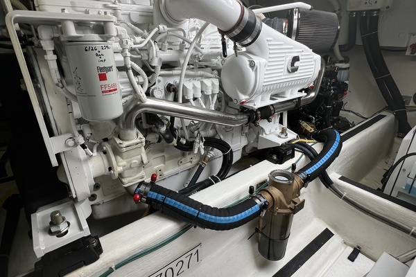 EAGLES NEST 48ft Sabre Yacht For Sale