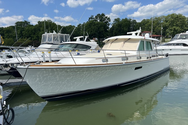 EAGLES NEST 48ft Sabre Yacht For Sale