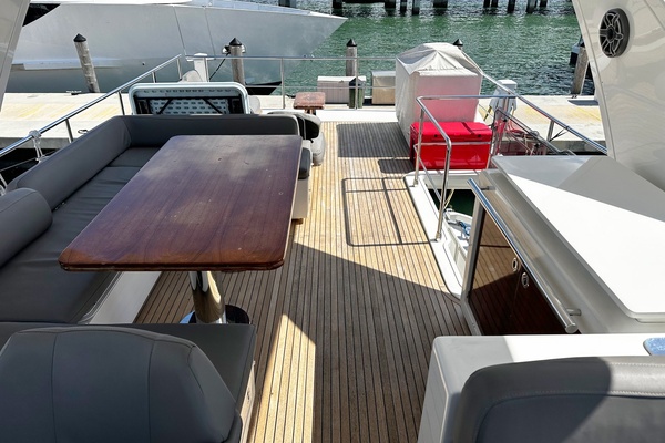 66ft Azimut Yacht For Sale