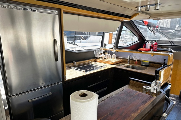 66ft Azimut Yacht For Sale