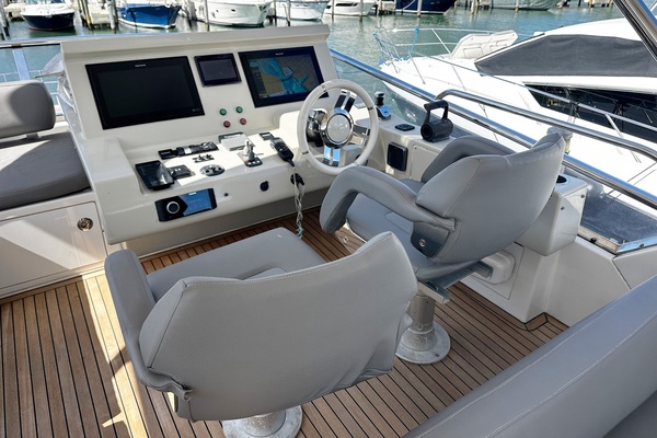 66ft Azimut Yacht For Sale
