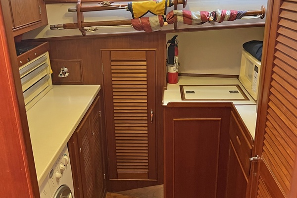 Crustacean 42ft Grand Banks Yacht For Sale