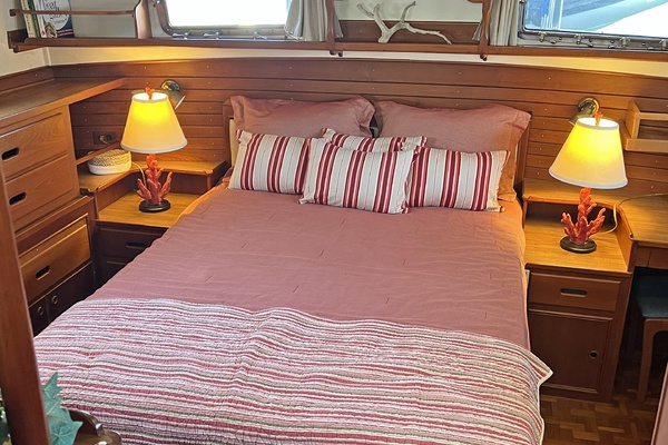 Crustacean 42ft Grand Banks Yacht For Sale