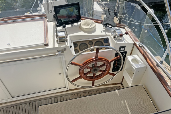 Crustacean 42ft Grand Banks Yacht For Sale