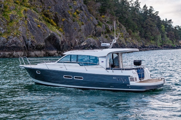 37-ft-Nimbus-2022-365 Coupe-Viva Anacortes Washington United States  yacht for sale
