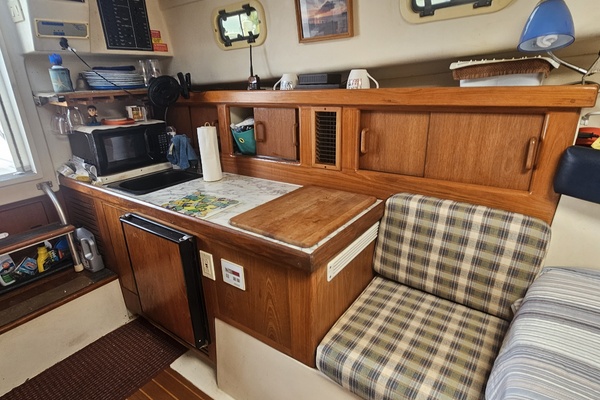 30ft Mainship Yacht For Sale