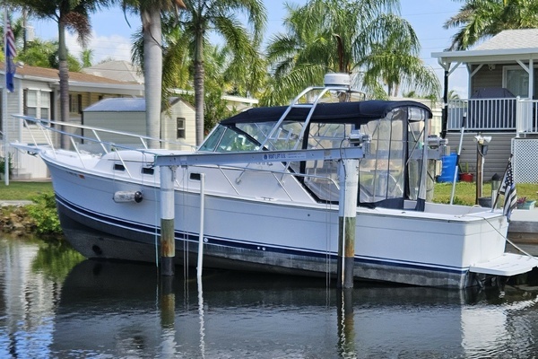 30-ft-Mainship-2000-Pilot 30- Punta Gorda Florida United States  yacht for sale