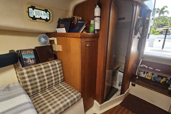 30ft Mainship Yacht For Sale
