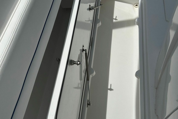 Intrepid 375 Nomad Yacht For Sale