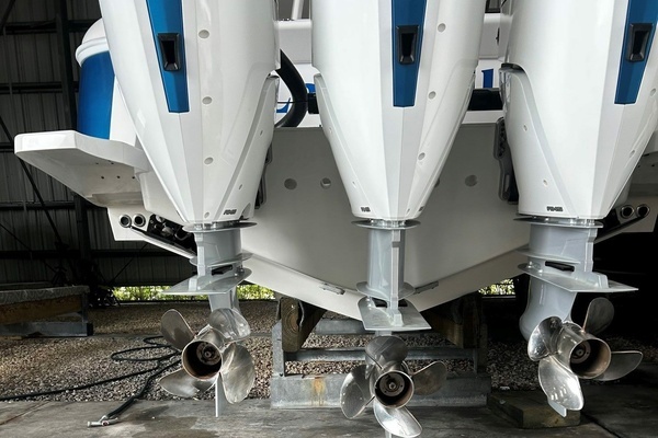 Intrepid 375 Nomad Yacht For Sale