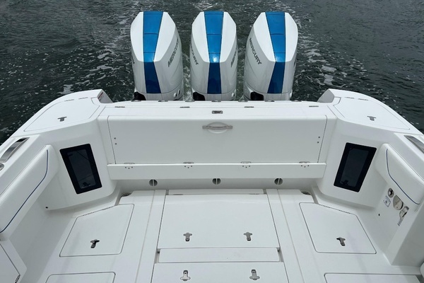 Intrepid 375 Nomad Yacht For Sale