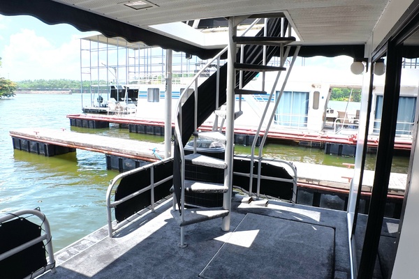 THE SUGAR SHACK 55ft Lakeview Yacht For Sale