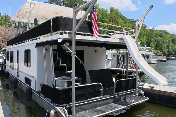 Photo of the 1996 Lakeview 14x56 houseboat "THE SUGAR SHACK"