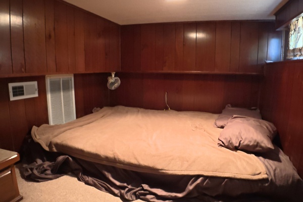 THE SUGAR SHACK 55ft Lakeview Yacht For Sale