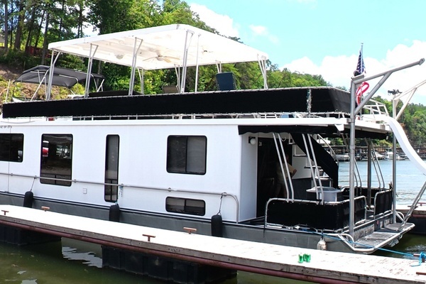 Photo of the 1996 Lakeview 14x56 houseboat "THE SUGAR SHACK"