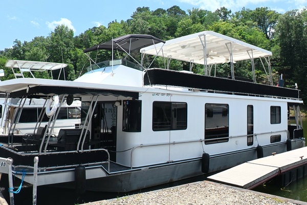 THE SUGAR SHACK 55ft Lakeview Yacht For Sale