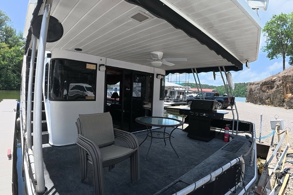 THE SUGAR SHACK 55ft Lakeview Yacht For Sale