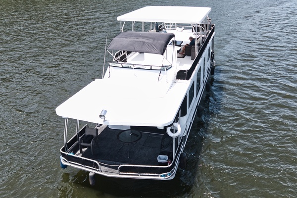 THE SUGAR SHACK 55ft Lakeview Yacht For Sale