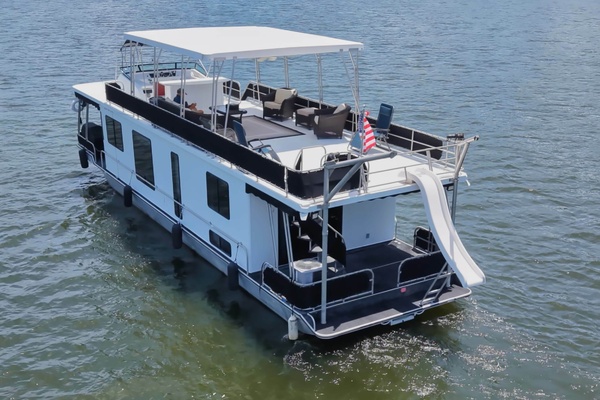 THE SUGAR SHACK 55ft Lakeview Yacht For Sale