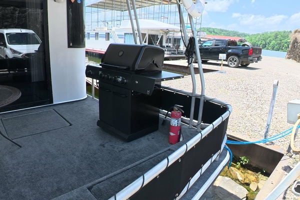 THE SUGAR SHACK 55ft Lakeview Yacht For Sale
