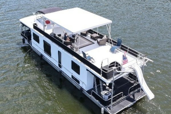 55-ft-Lakeview-1996-14x56 houseboat-THE SUGAR SHACK Tuscaloosa Alabama United States  yacht for sale