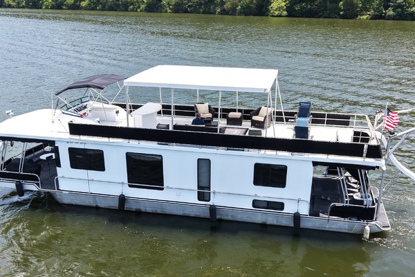 THE SUGAR SHACK 55ft Lakeview Yacht For Sale