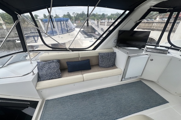 Navigator 5400 Yacht For Sale