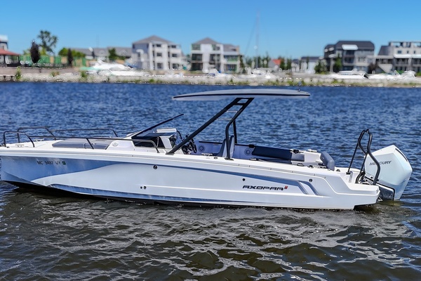 25ft Axopar Yacht For Sale