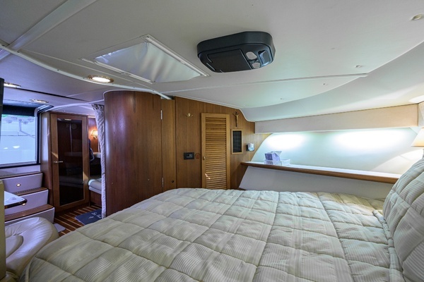 2004 Pursuit 38