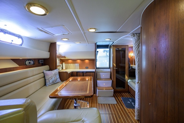 2004 Pursuit 38