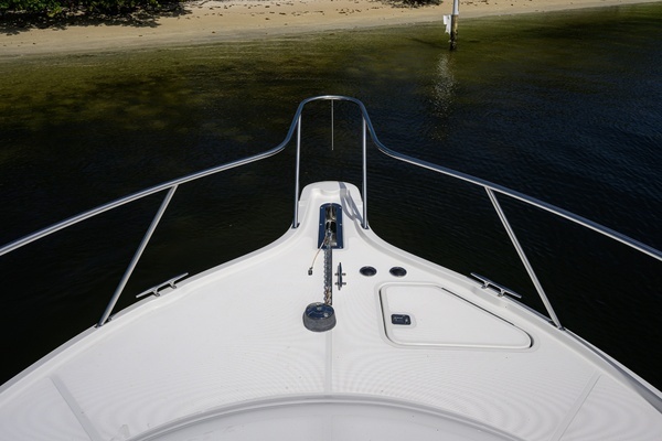 2004 Pursuit 38