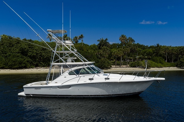 2004 Pursuit 38