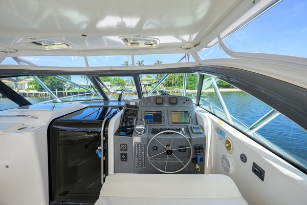 2004 Pursuit 38
