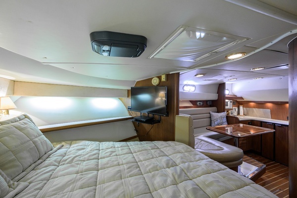2004 Pursuit 38