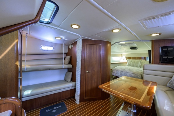 2004 Pursuit 38