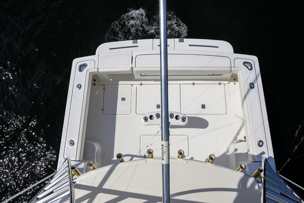 2004 Pursuit 38