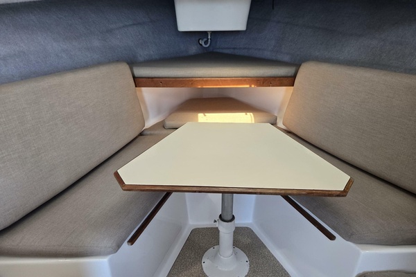 30ft Hunter Yacht For Sale