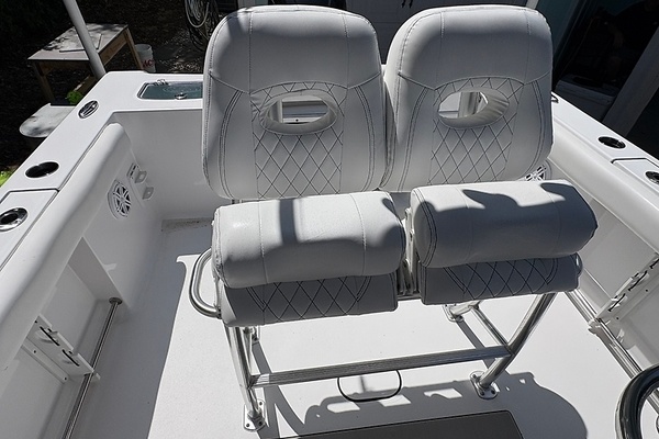 24ft Sportsman Yacht For Sale