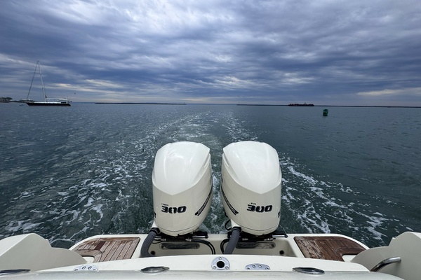 30ft Chris Craft Yacht For Sale