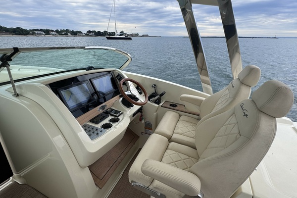 30ft Chris Craft Yacht For Sale