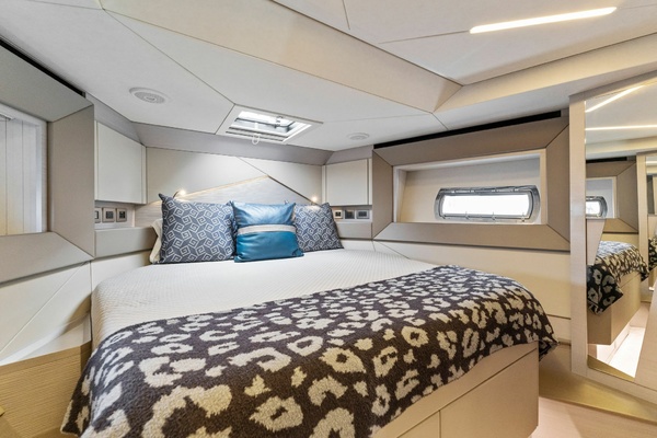 QUANTUM 70ft Pershing Yacht For Sale
