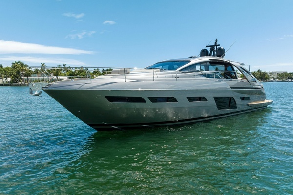 2022 Pershing 70